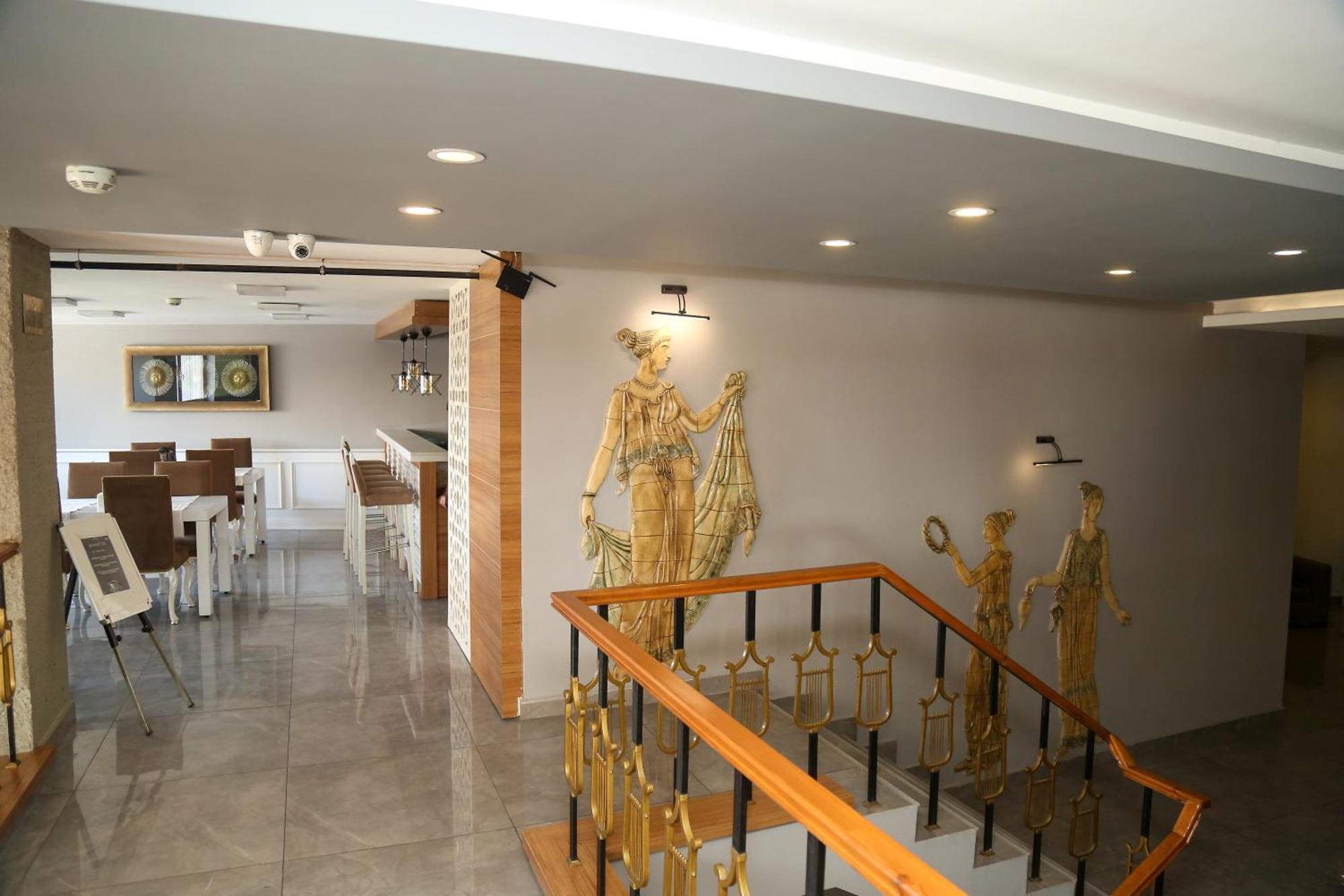 Start Hotel Antalya Bagian luar foto
