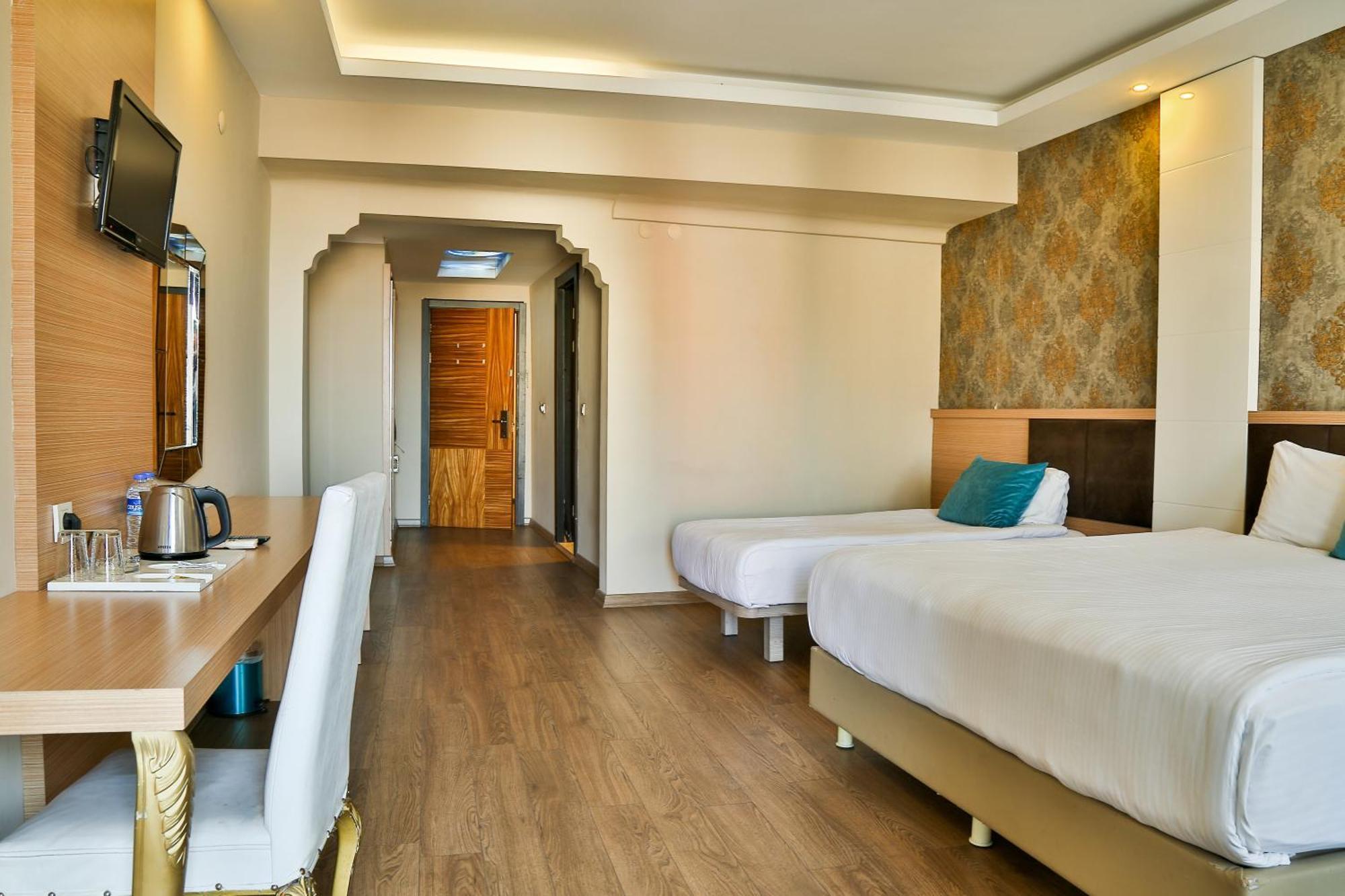 Start Hotel Antalya Bagian luar foto