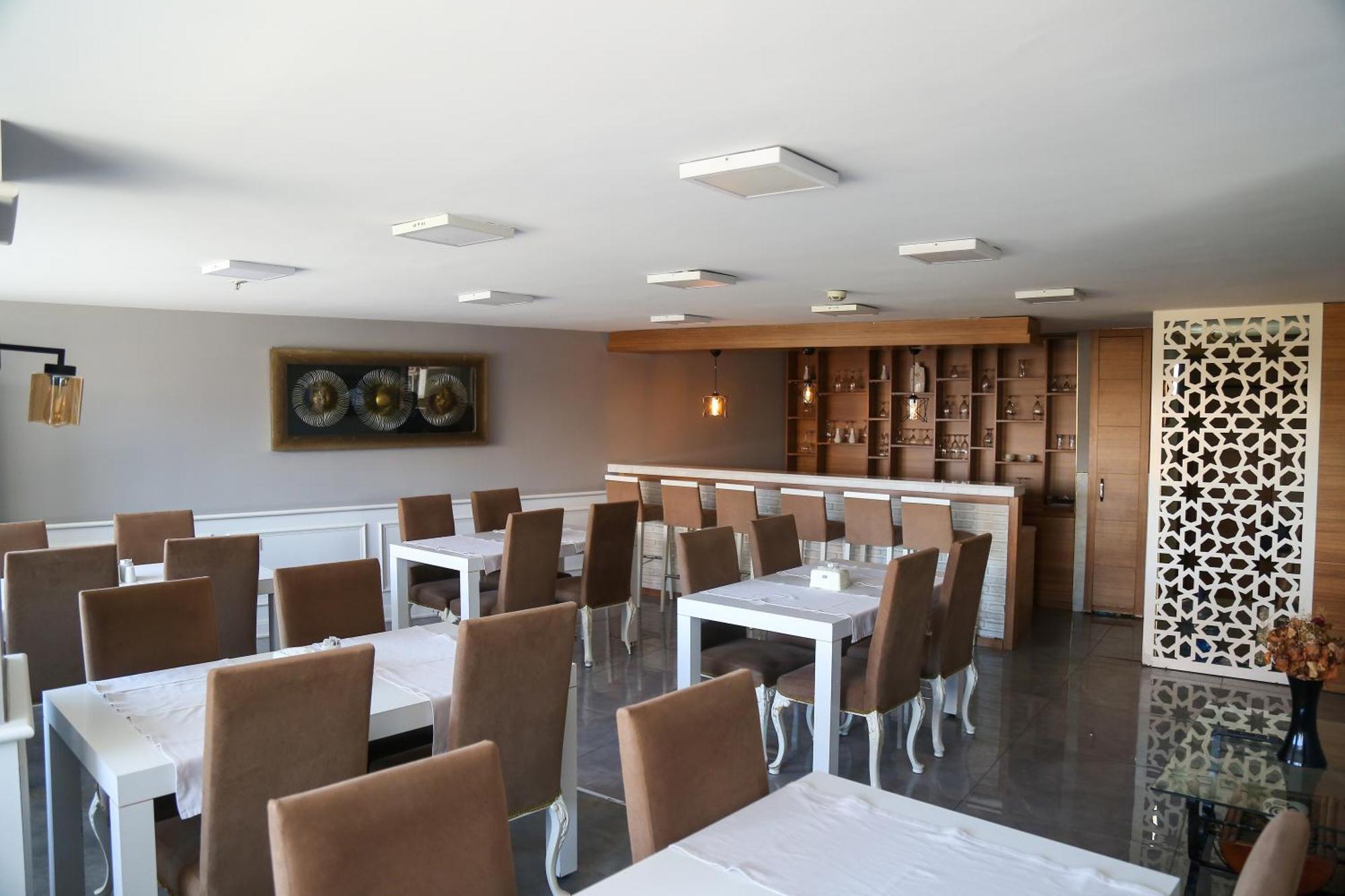 Start Hotel Antalya Bagian luar foto