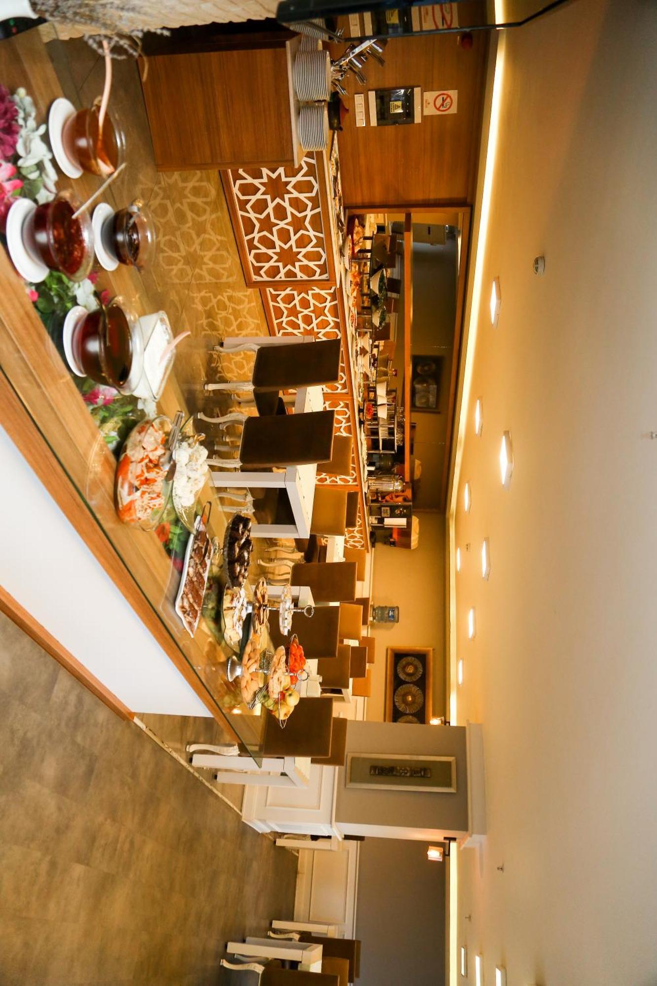 Start Hotel Antalya Bagian luar foto