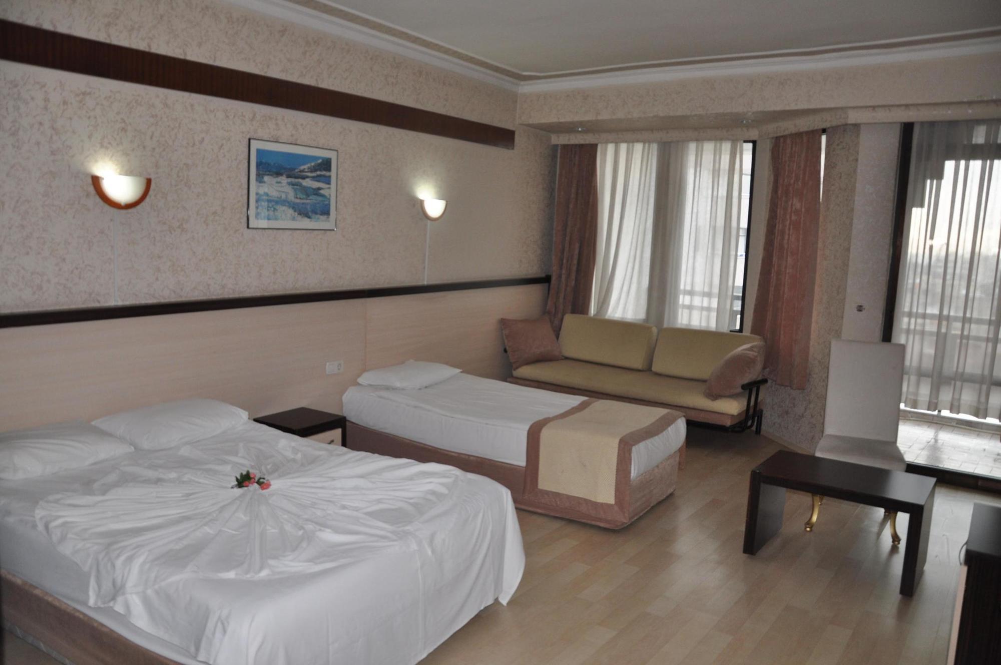 Start Hotel Antalya Bagian luar foto