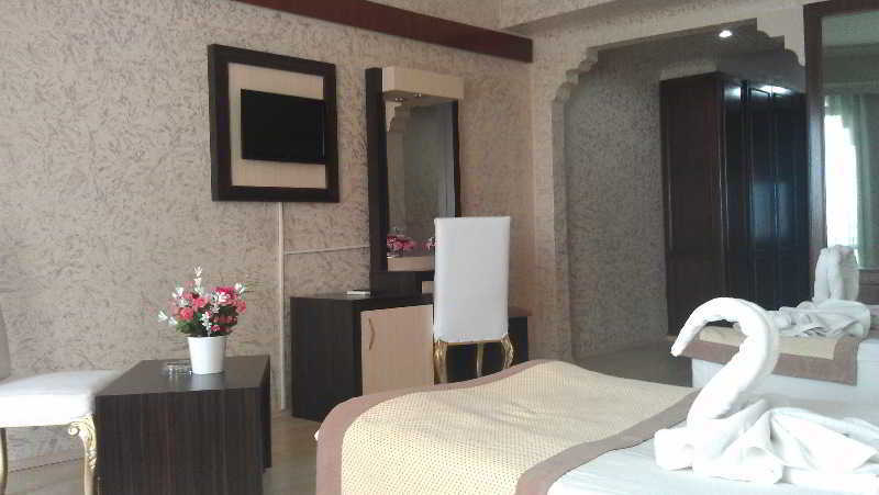 Start Hotel Antalya Bagian luar foto