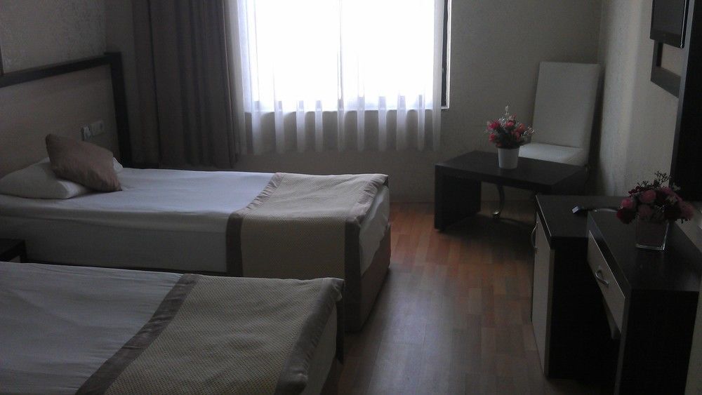 Start Hotel Antalya Bagian luar foto